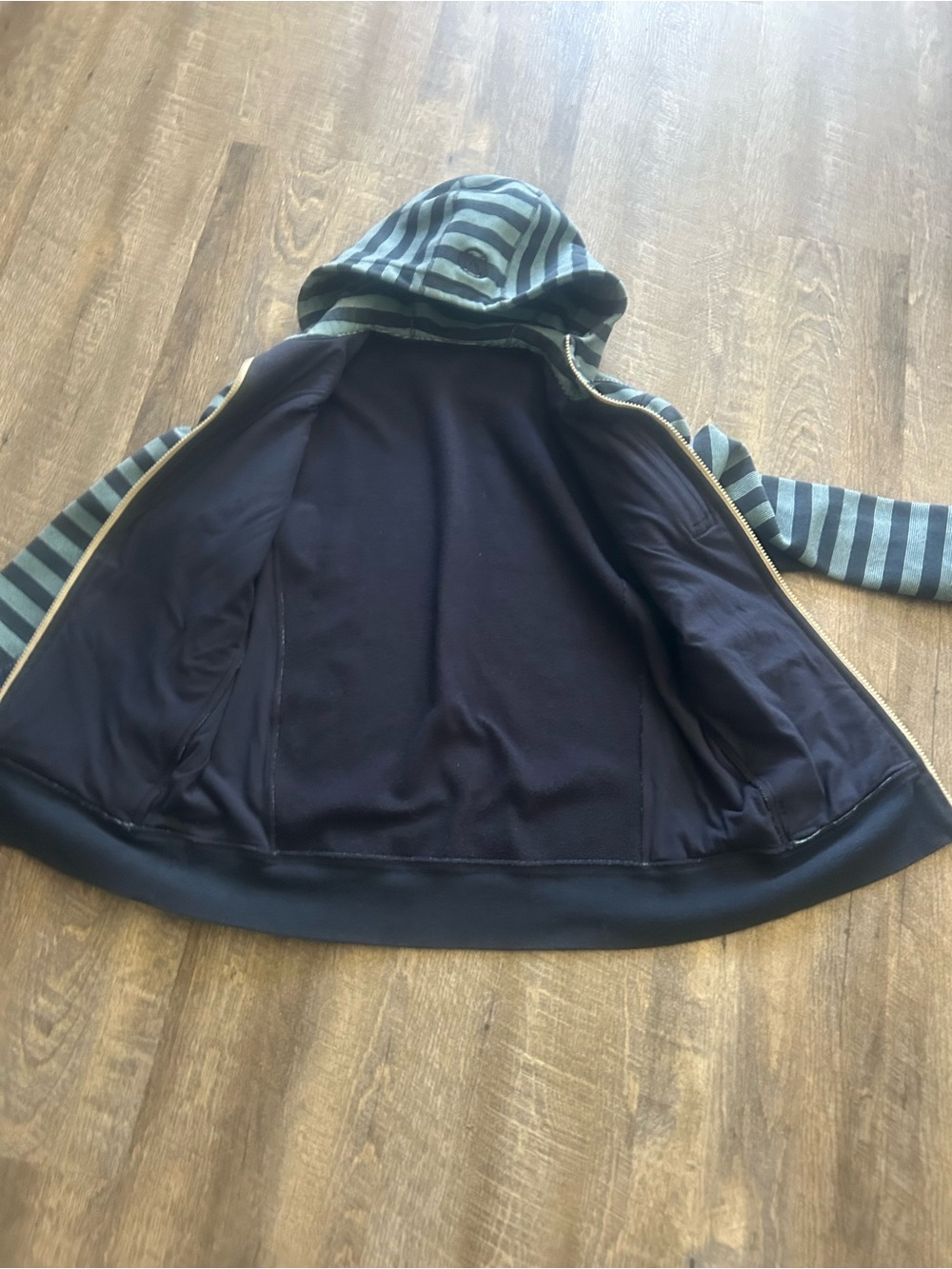 Lululemon Striped Zip-Up Hoodie in Sage and Navy - Picture 4 of 6